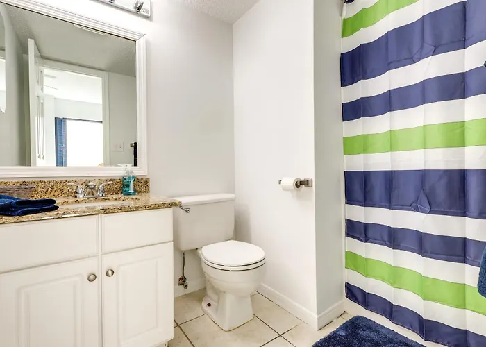 Beachfront In W/ Pool Access! *