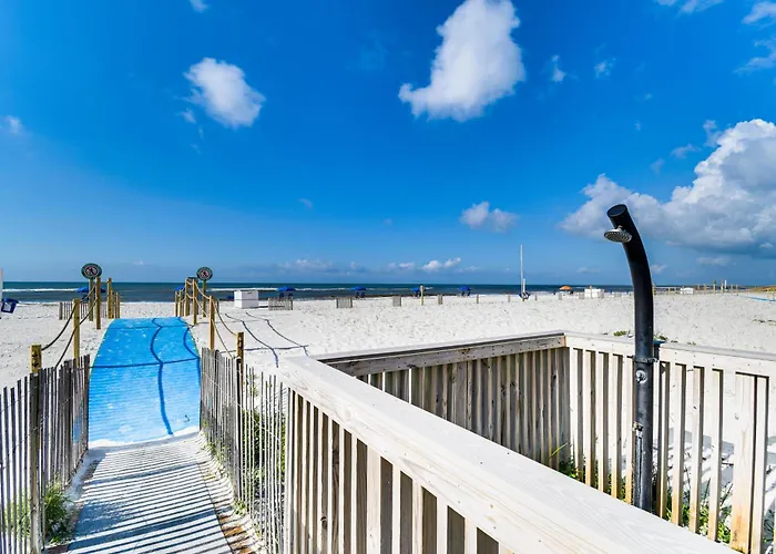 Beachfront In W/ Pool Access! Holiday home *