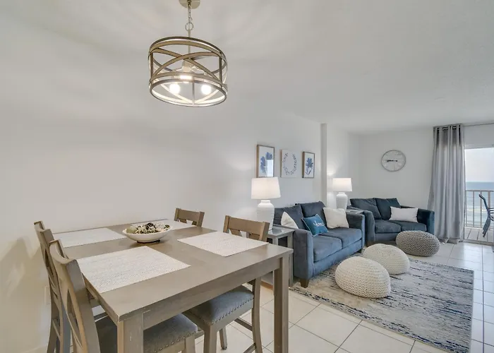 Beachfront In W/ Pool Access!
