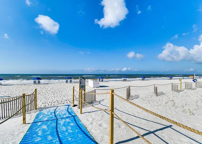 Beachfront In W/ Pool Access! *