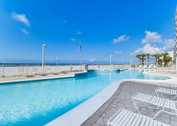 Beachfront In W/ Pool Access! Holiday home *